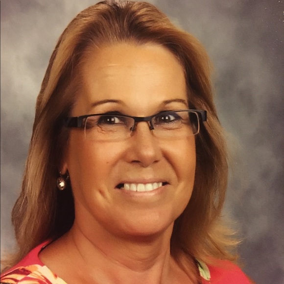 Meet your Posher, Karen - Picture 1 of 1